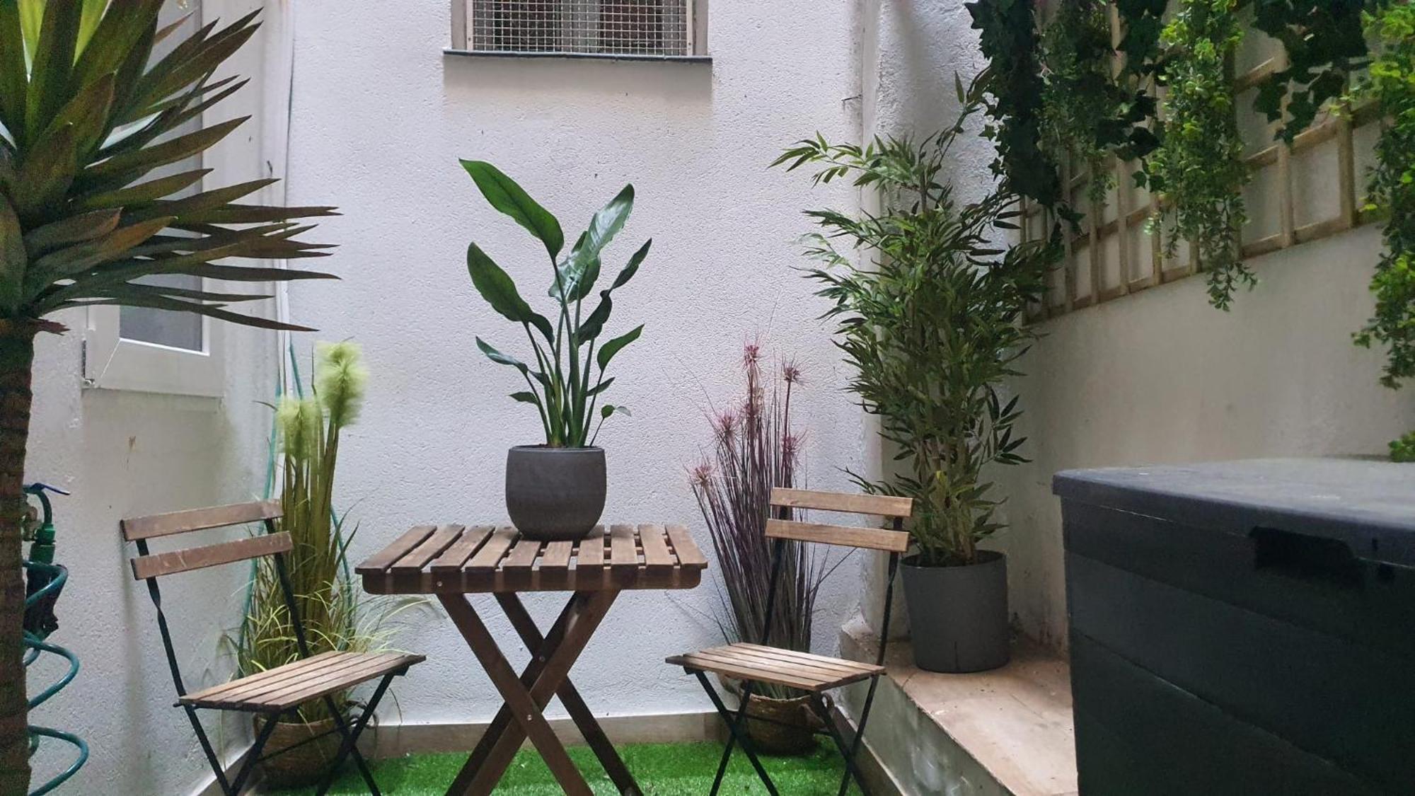 Rentadore Atocha Suites مدريد المظهر الخارجي الصورة