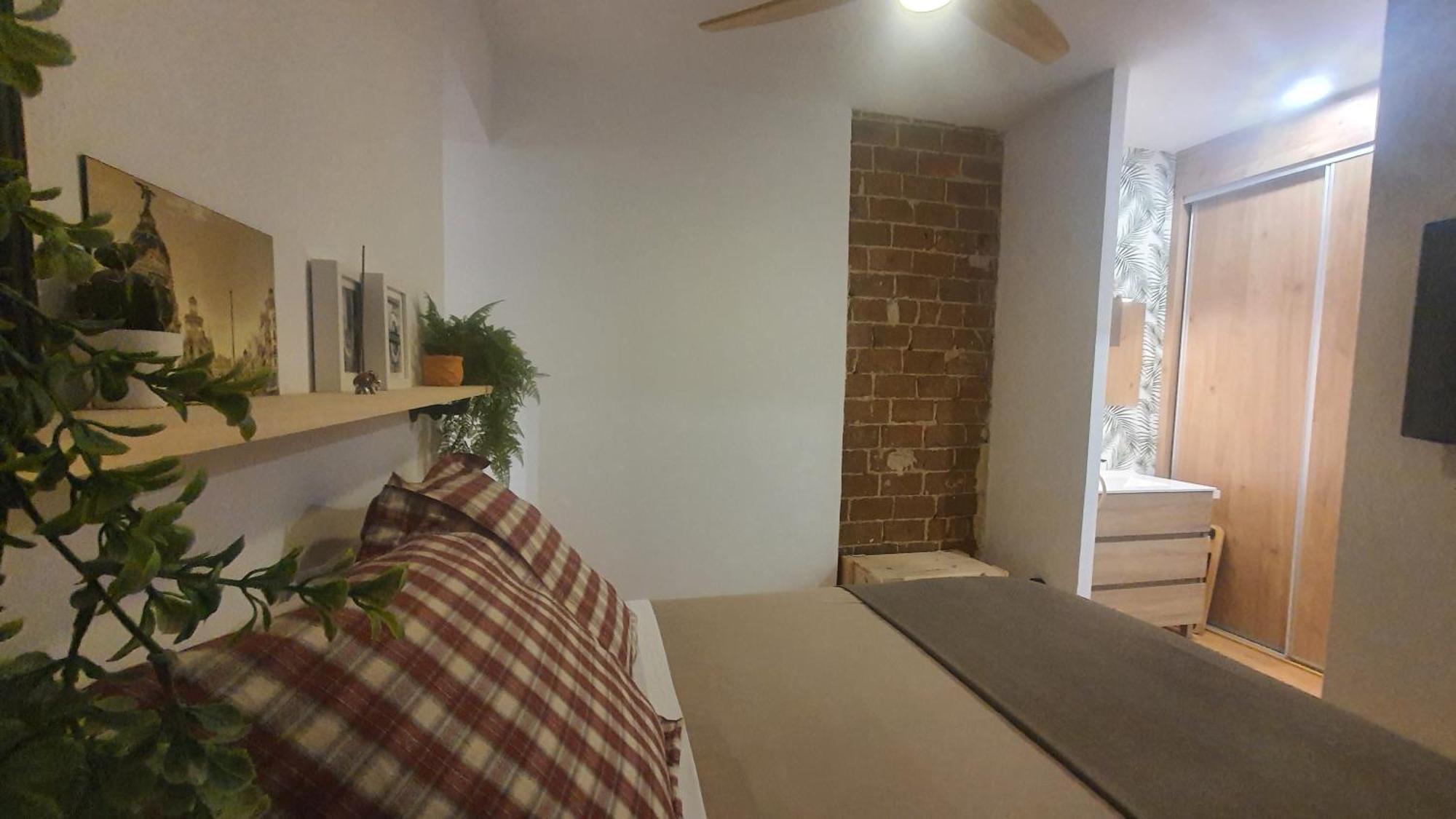 Rentadore Atocha Suites مدريد المظهر الخارجي الصورة